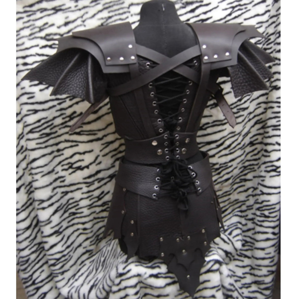 Genuine NAPA Milled Leather Woman medieval - Leather taboo